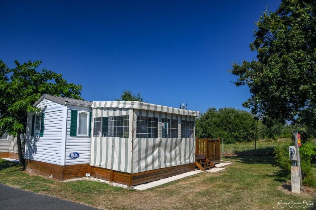 3 Bedroom Mobile home 6/8p