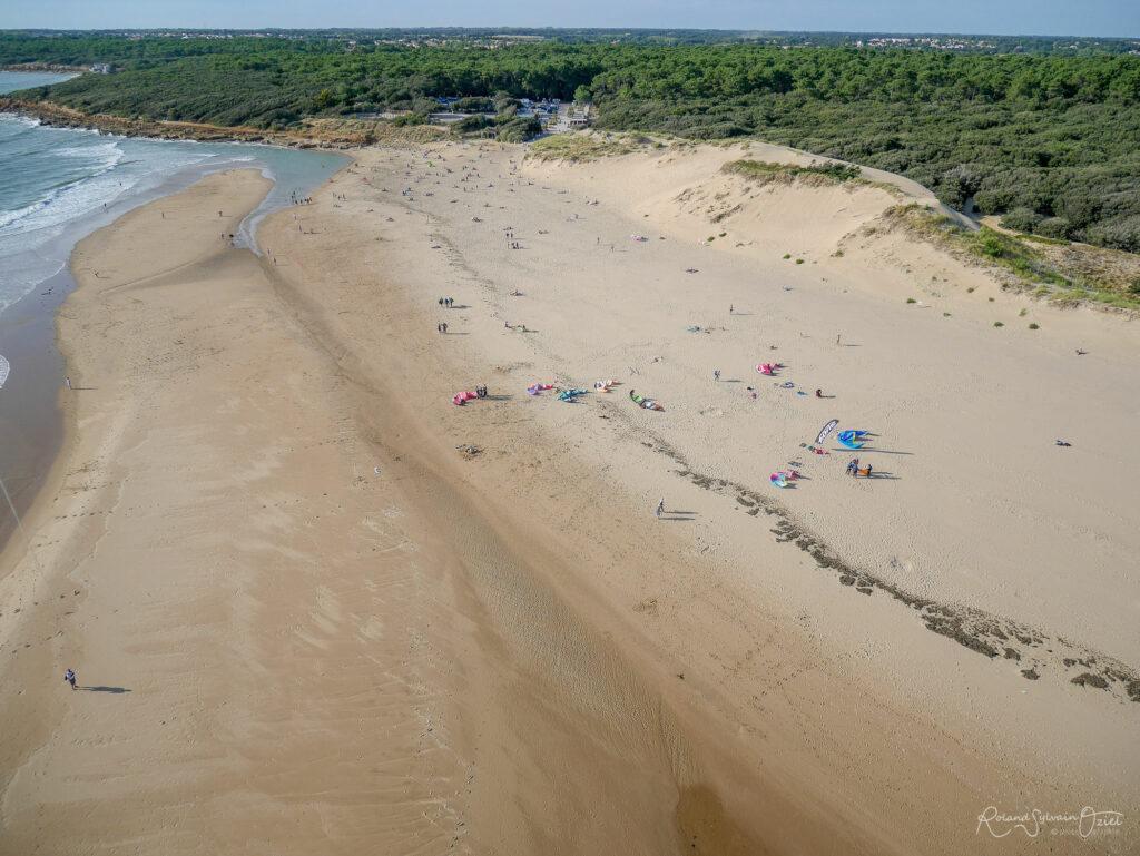 Les pieds dans le sable plage du veillon
