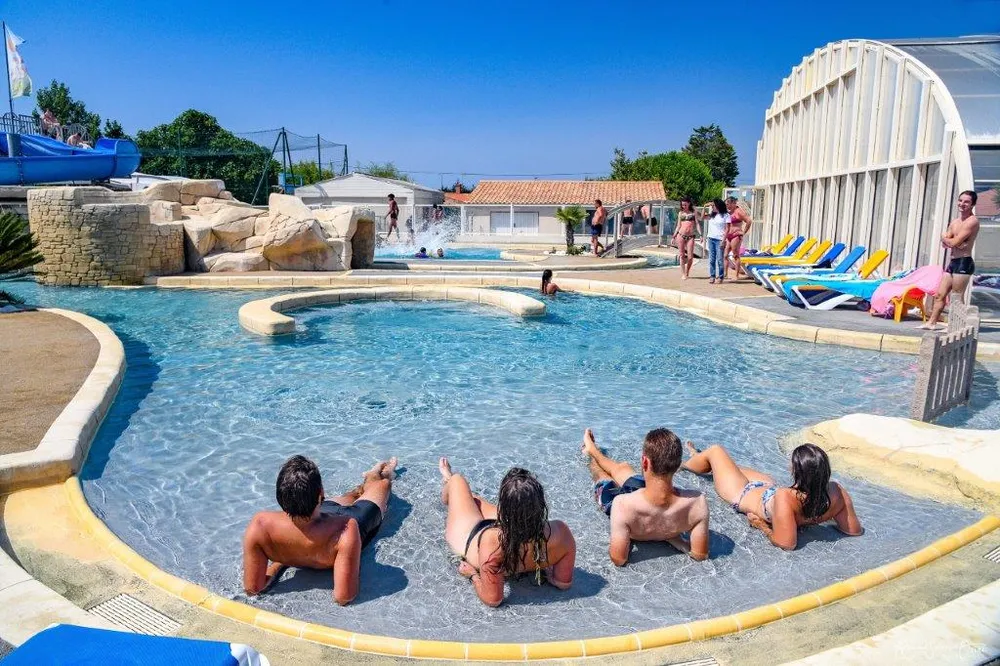 piscine du camping le moulin de la salle