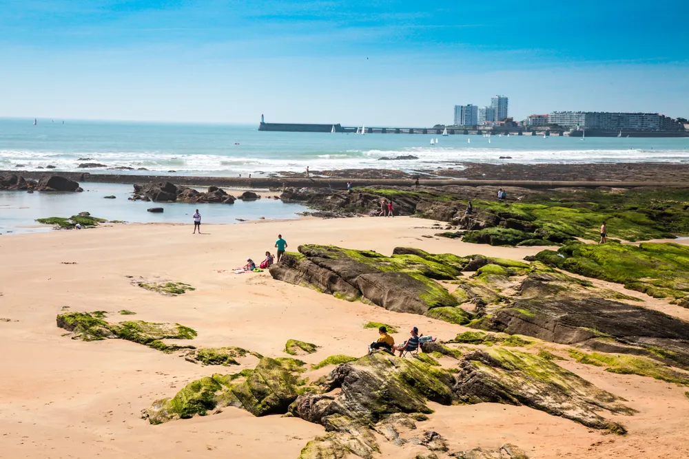 plage sauvage des sables d'olonne